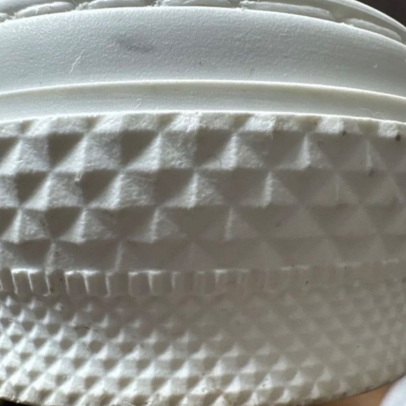 Dior B23 - Picture 16 of 16